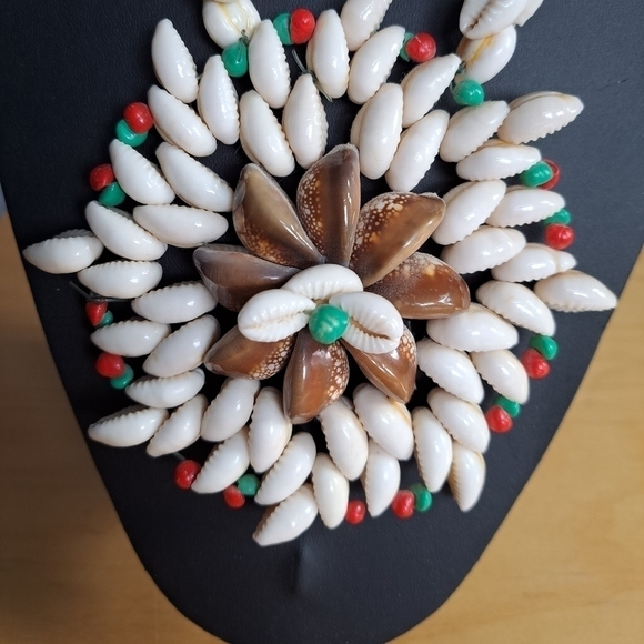 Set of 3 cowrie shells necklace Made with cowrie sea shells boho - Picture 6 of 11